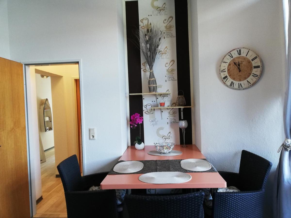 Vivid - Studioapartment Mit Balkon - Netflix - Wlan Wilhelmshaven Bagian luar foto